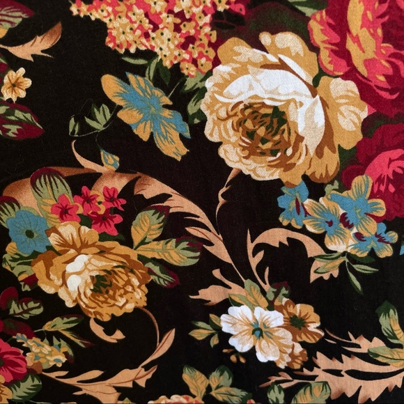 LINDY BOP Audrey Knock-off Black Floral Swing Dress - Picture 6 of 7